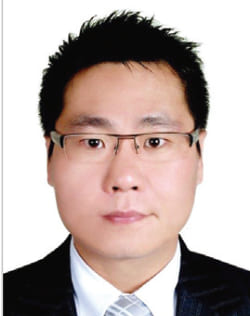 監事照片