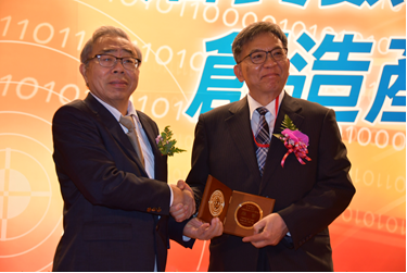 111年蕭文龍